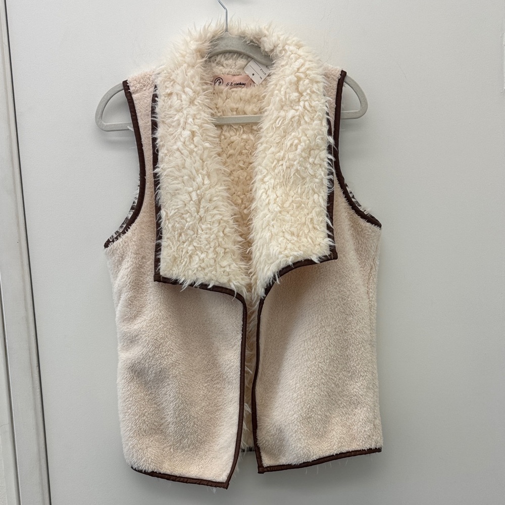 E2 Clothing Cream Fleece Vest
